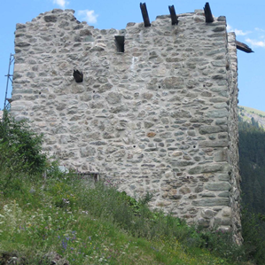 Chastels-fortezza e turs